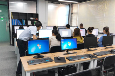 金旭紅教育 專業教育信息咨詢服務引領未來